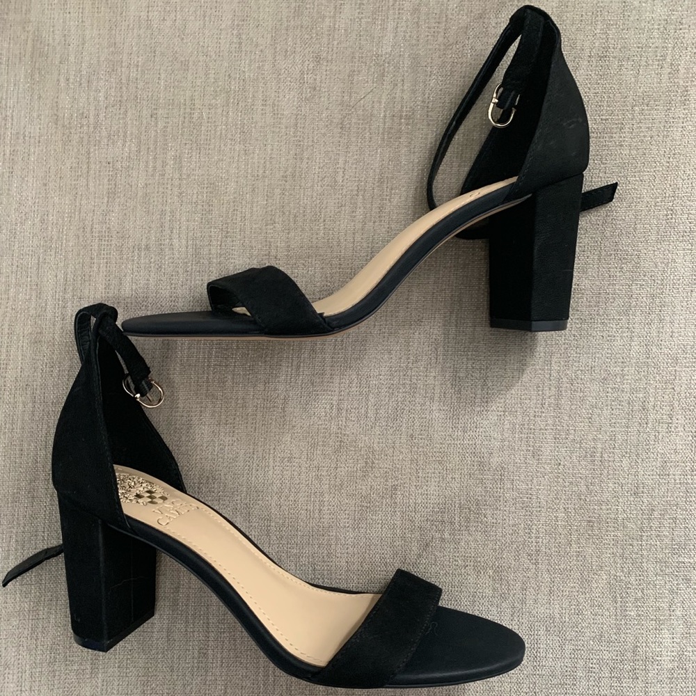 Black block Vince Camuto Heels